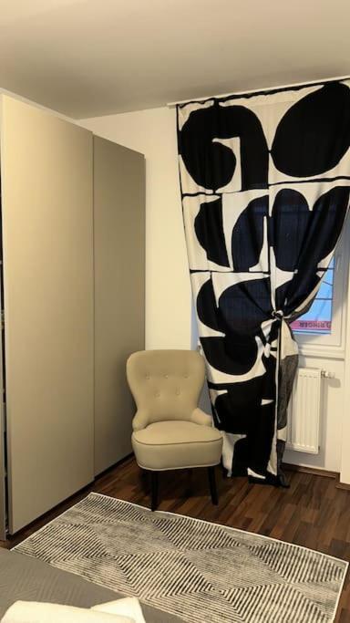 Apartment Gemuetliche Mit Balkon In *